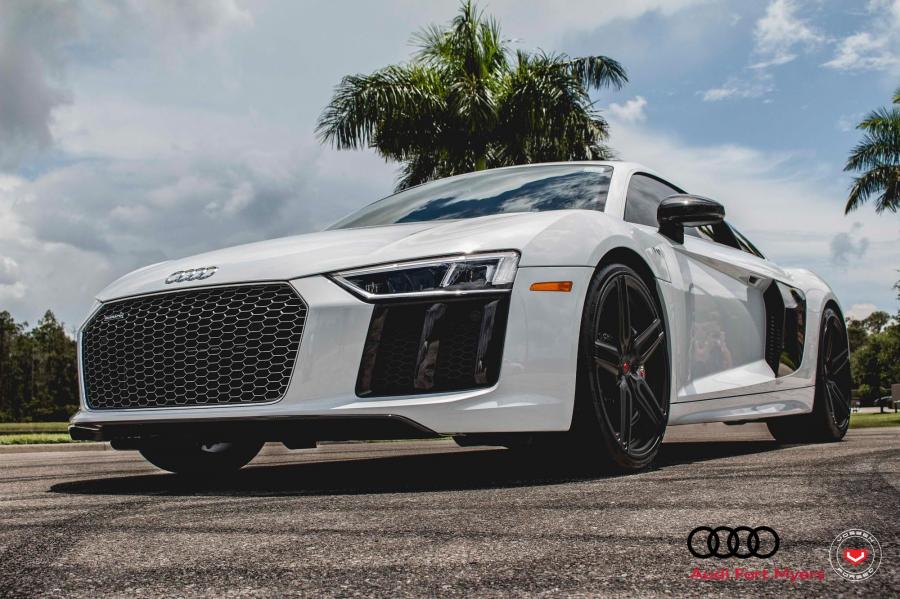  Audi R8 V10 on Vossen Wheels (HC-1) 2017 года  (фото 16 из 20)